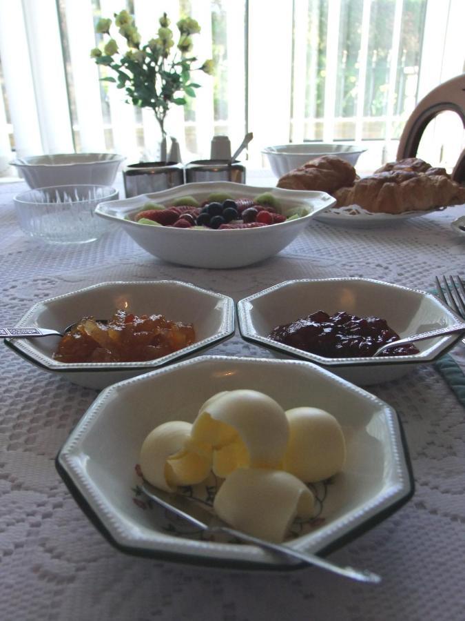 Erw-Lon Farm Bed & Breakfast Pontfaen Eksteriør bilde